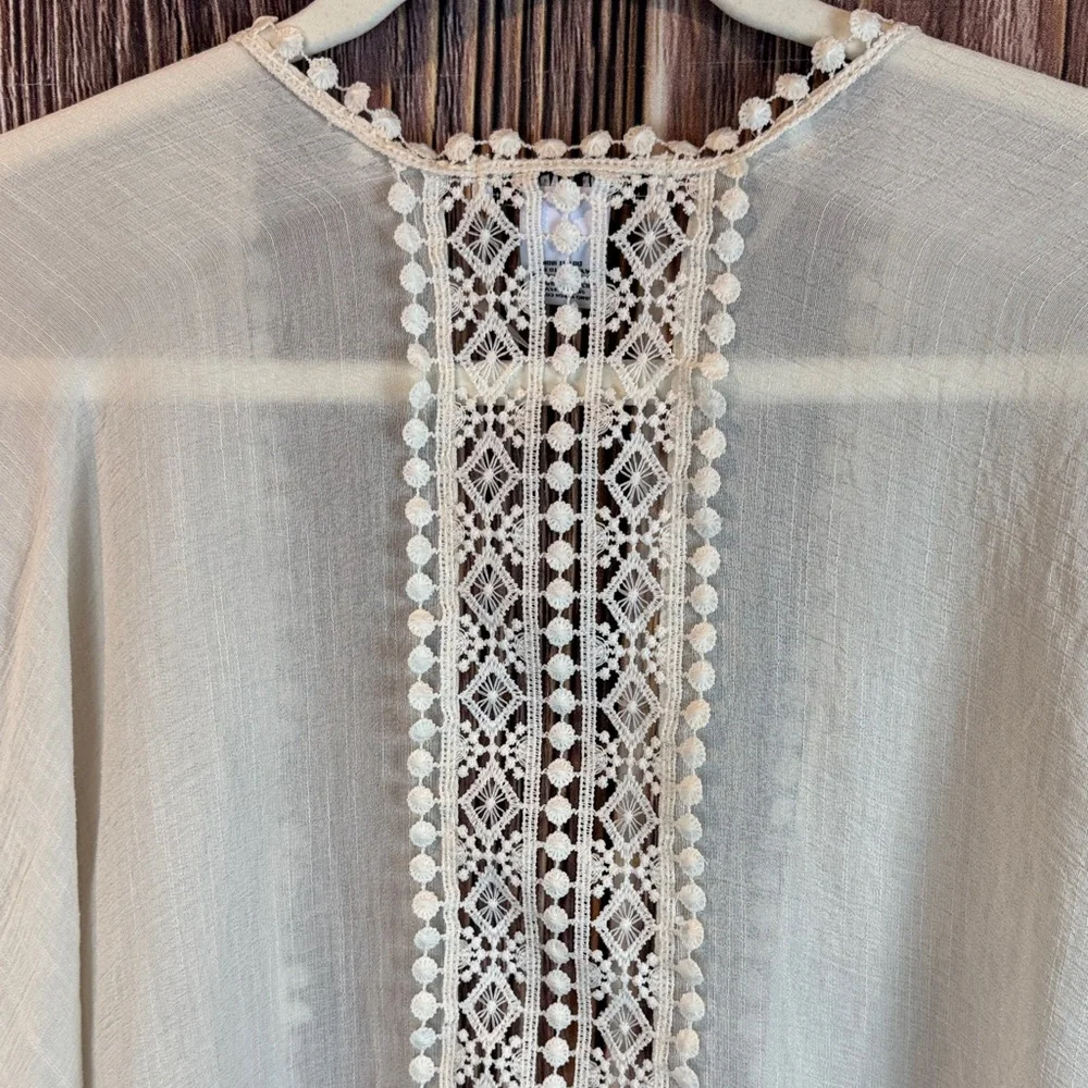 Steve Madden Cream Lace Kimono - Picture 10 of 15